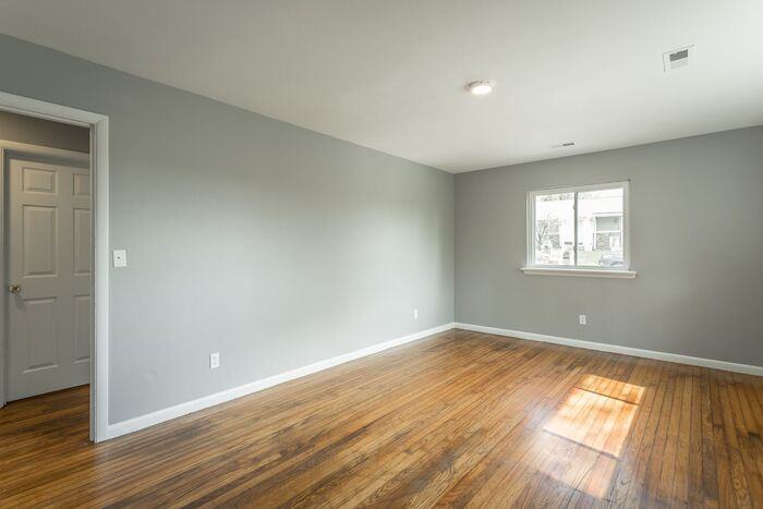 1113 Jarvis Avenue - Photo 3 of 10