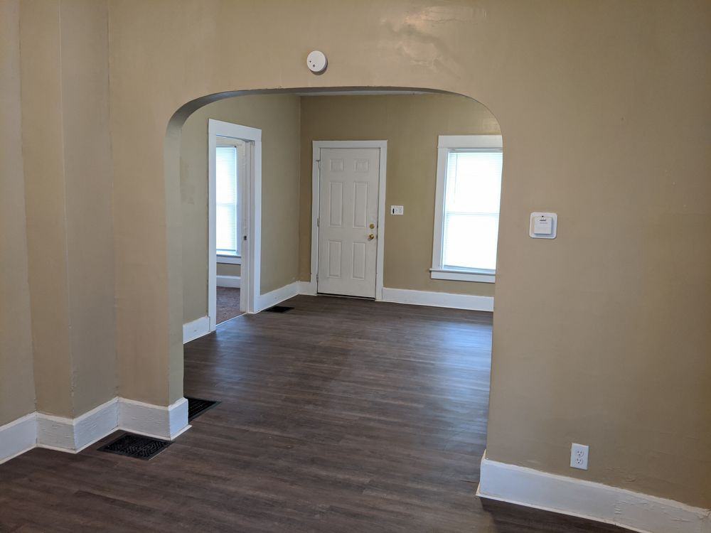 1326 N Ewing St - Photo 3 of 20