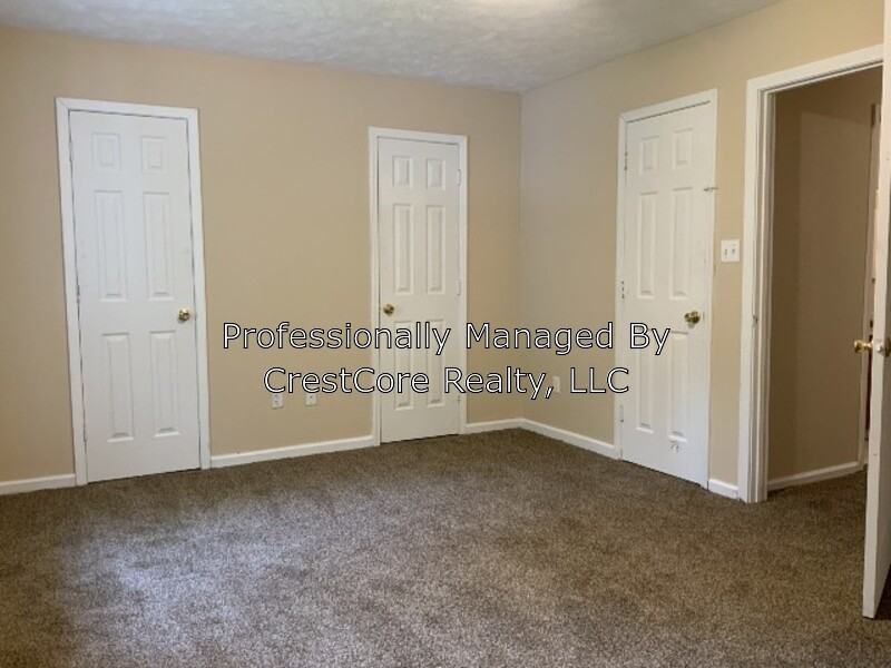 205 Misty Ln - Photo 2 of 9