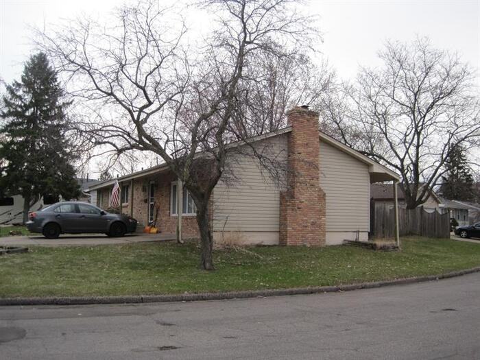 1400 Gary Drive - Photo 2 of 3