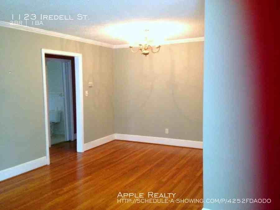 1123 Iredell St - Photo 3 of 4