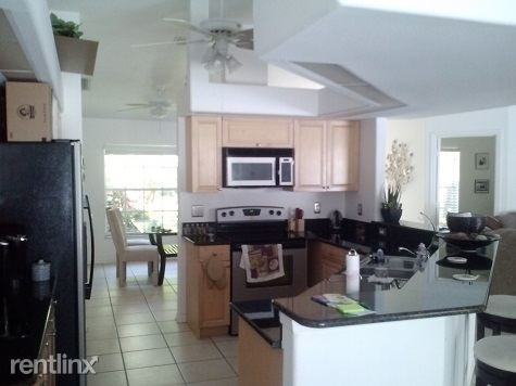 3204 Stagecoach Trail - Photo 3 of 10