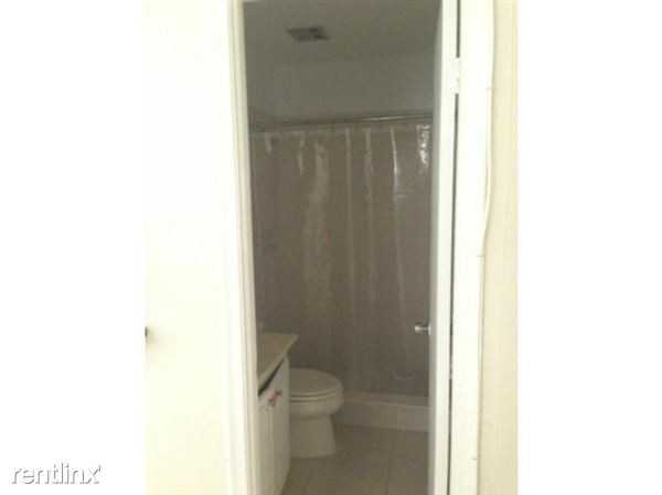 2851 Fillmore St - Photo 2 of 8