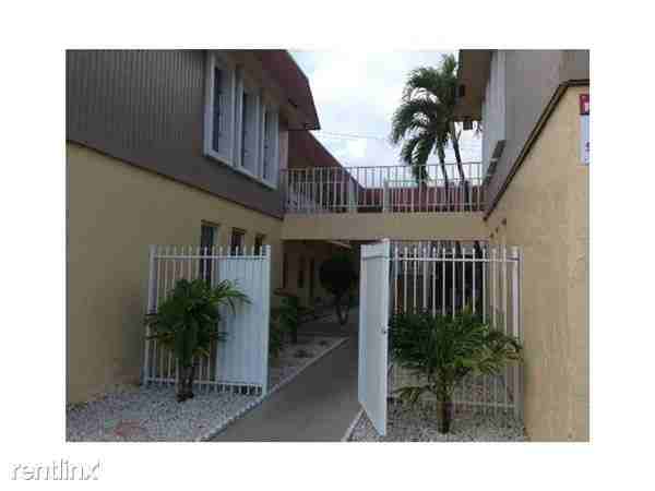 2851 Fillmore St - Photo 3 of 8