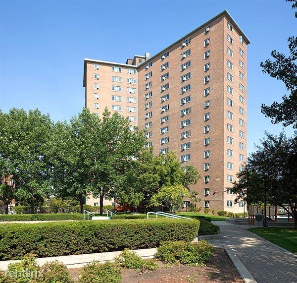 Lake Parc Place Apartments 3983 S Lake Park Ave, Chicago, IL 60653