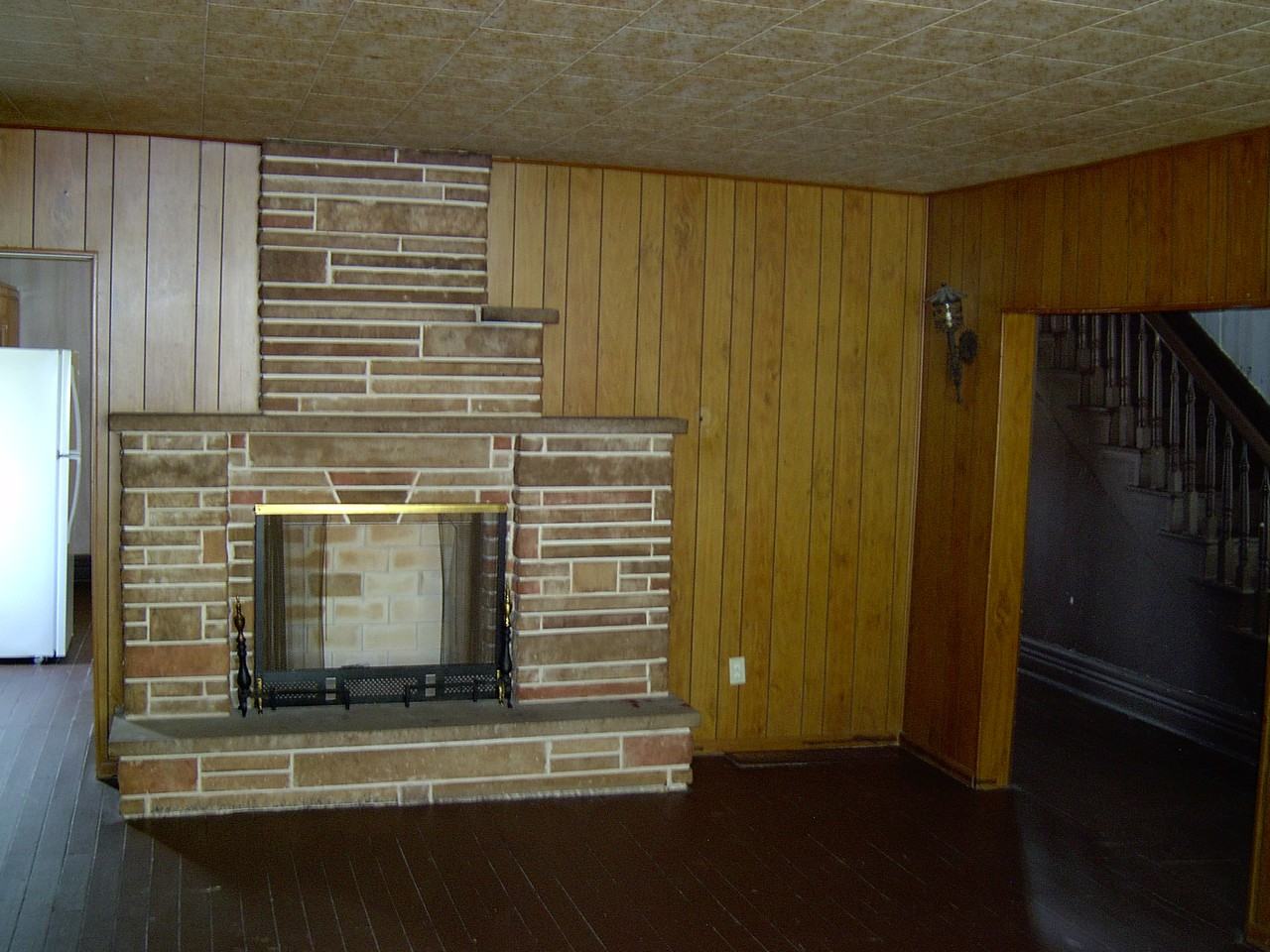 250 Main St - Photo 3 of 11