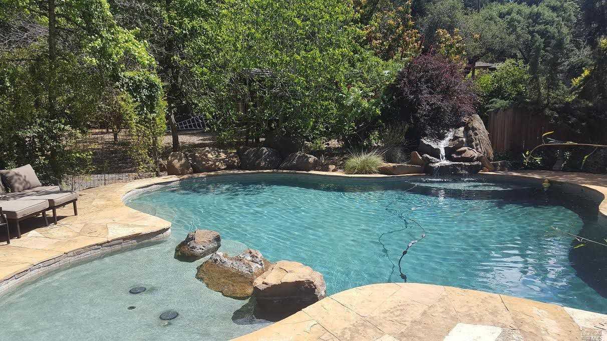 933 Champion Lane Unit: 1 - Photo 3 of 12