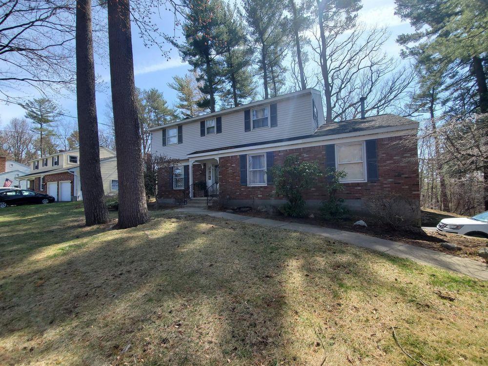 15 Rivercrest Drive - Photo 2 of 37