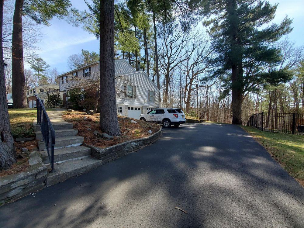 15 Rivercrest Drive - Photo 3 of 37