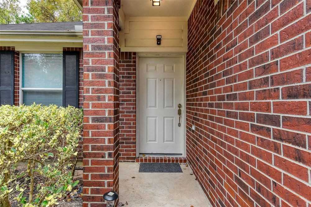 3 Thicket Grove Pl - Photo 2 of 26