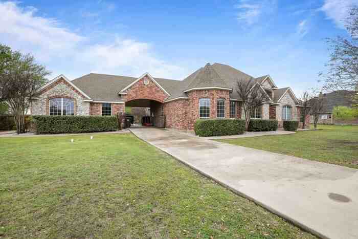 218 Deer Creek Drive - Photo 3 of 29