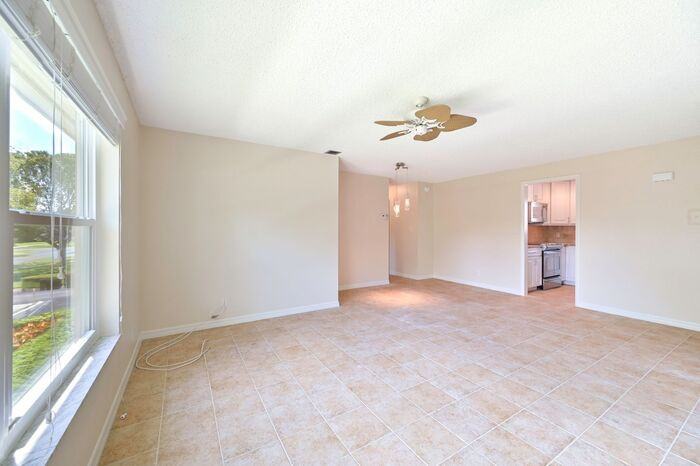 578 Broad Avenue South #578 - Photo 2 of 17
