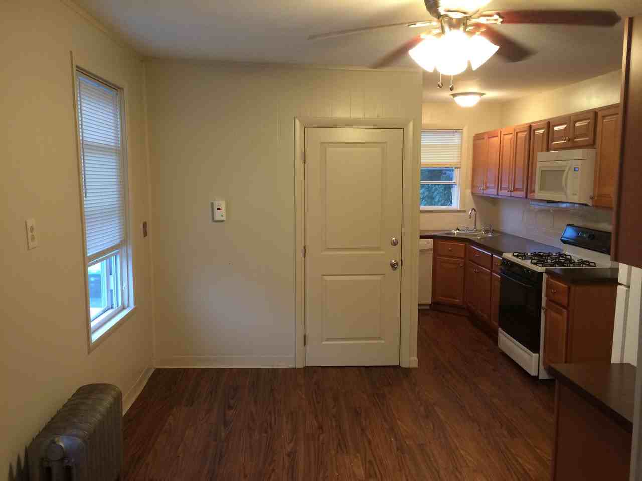 46 Webb St - Photo 3 of 14