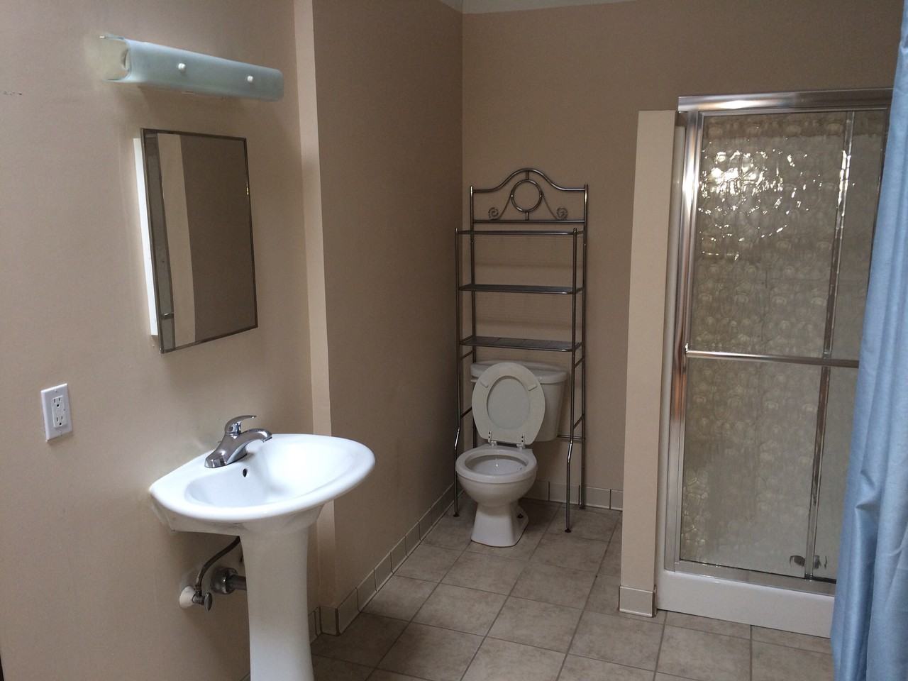 595 Mineral Spring Avnue - Photo 3 of 26