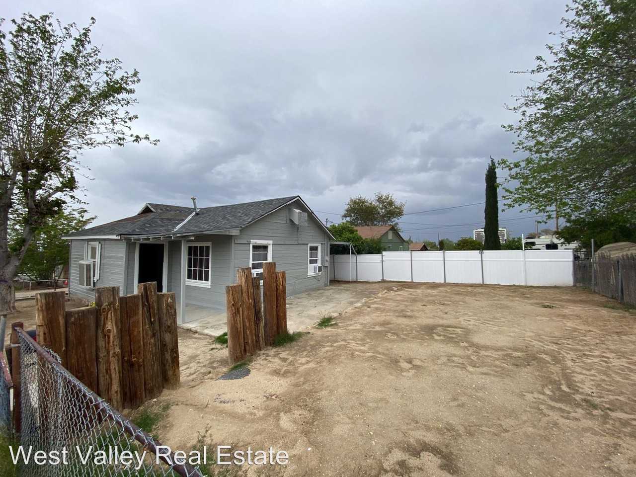 532 Rose Avenue - Photo 3 of 13