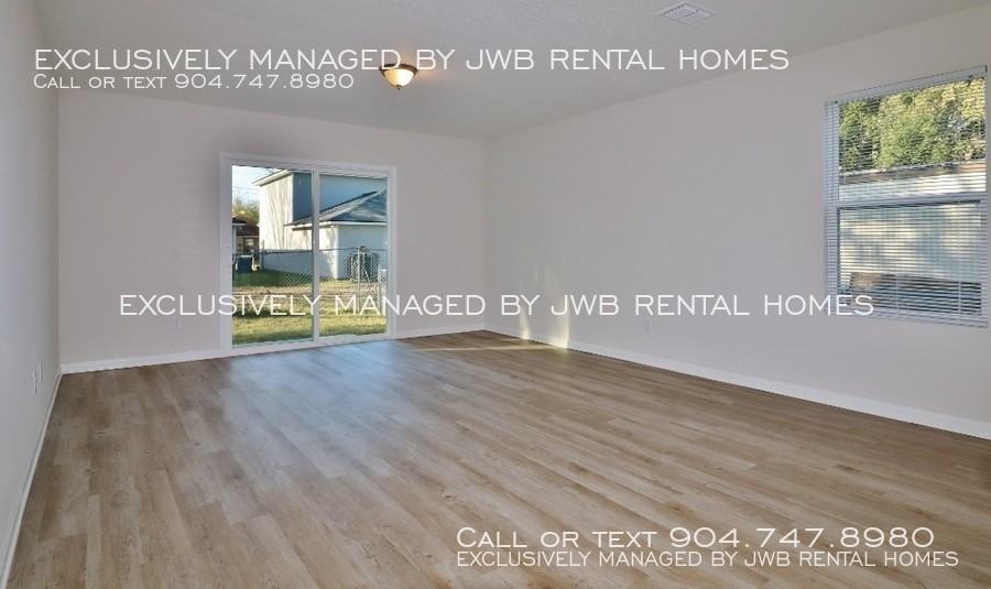 8337 Berry Ave - Photo 3 of 11
