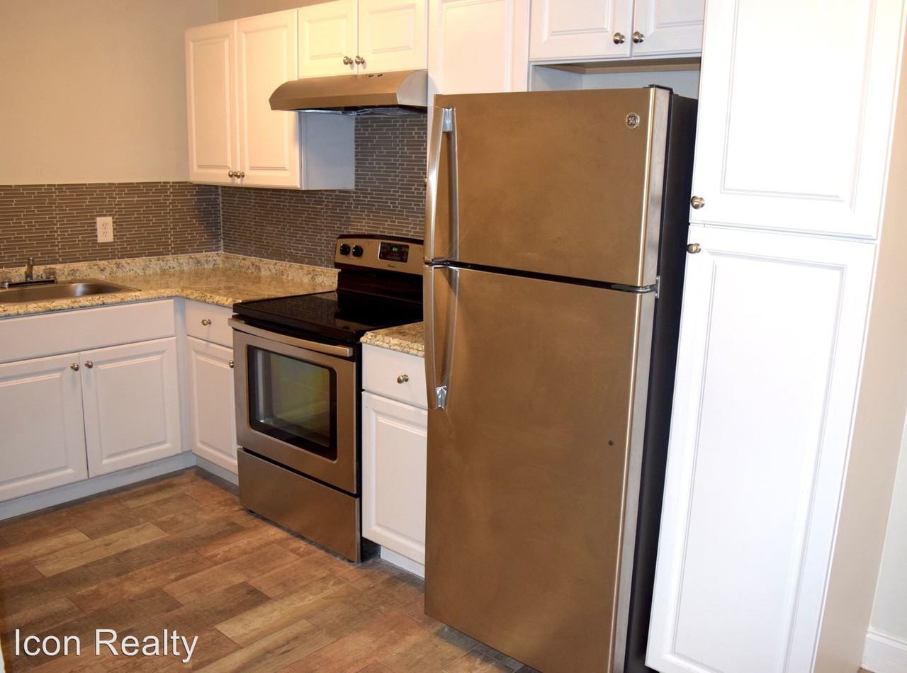 207 SE 4th Avenue - Photo 2 of 8