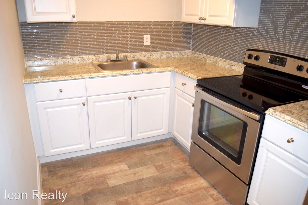 207 SE 4th Avenue - Photo 3 of 8