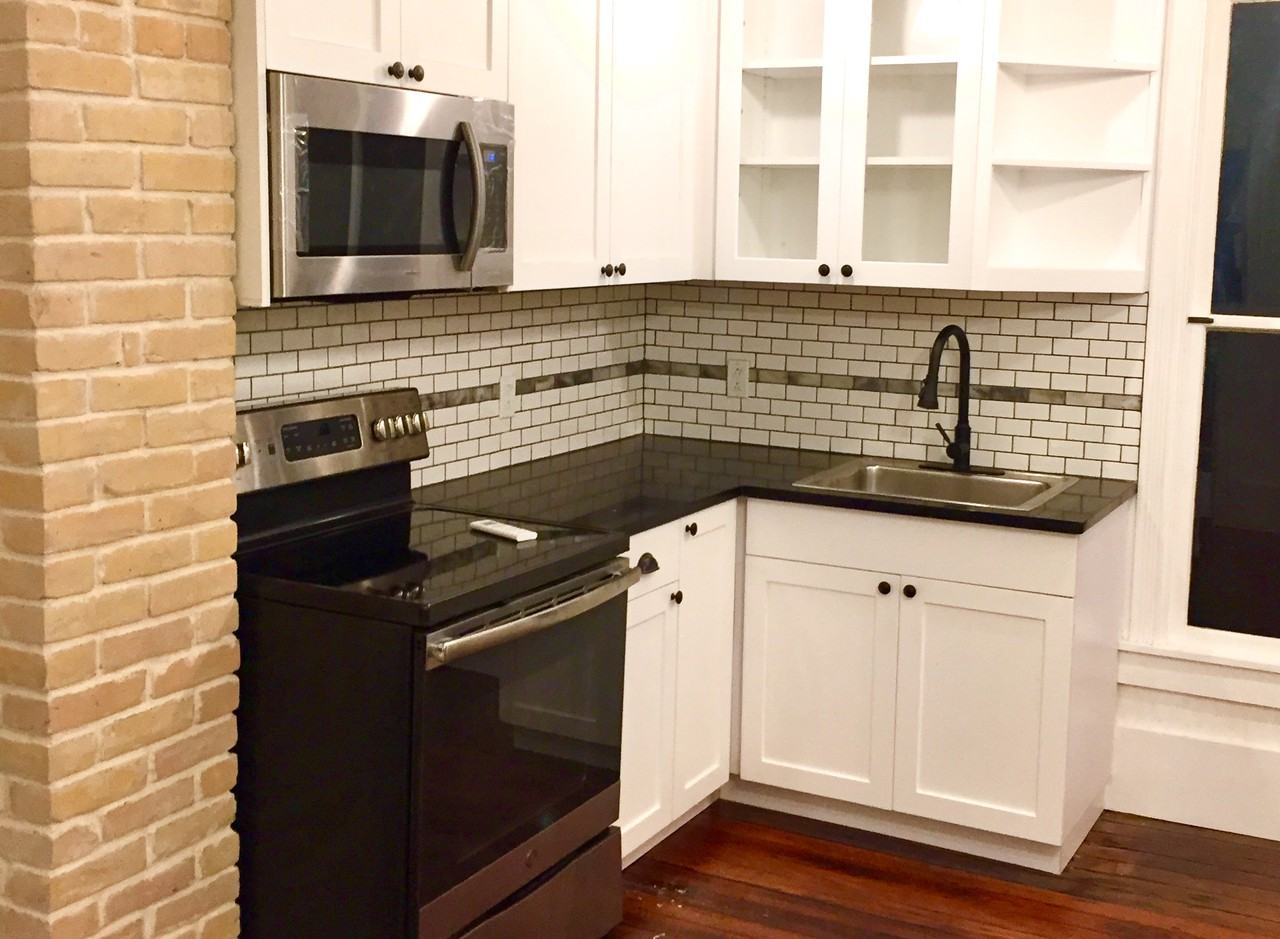 816 West Hopkins Street - Photo 4 of 8
