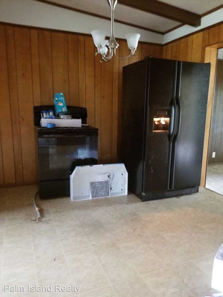 200 Tennessee Dr. - Photo 3 of 7