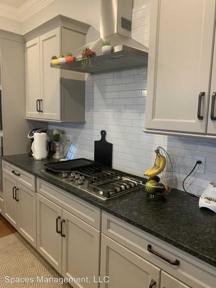 Camellia Place Condos 510 13th Street 101 - Photo 3 of 28