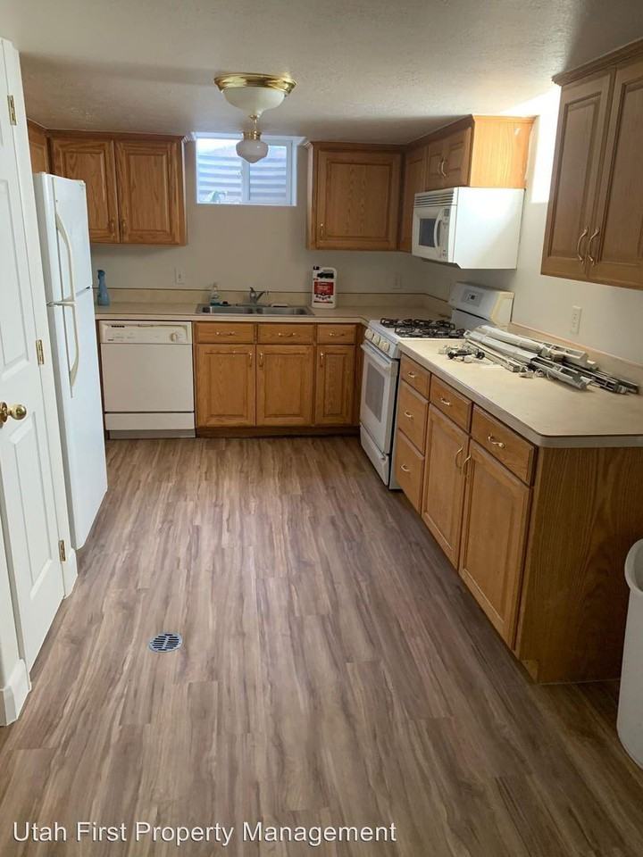164 N. 400 W. - Photo 2 of 8