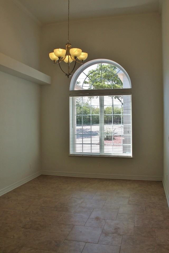 2109 Cooks Ln - Photo 3 of 19