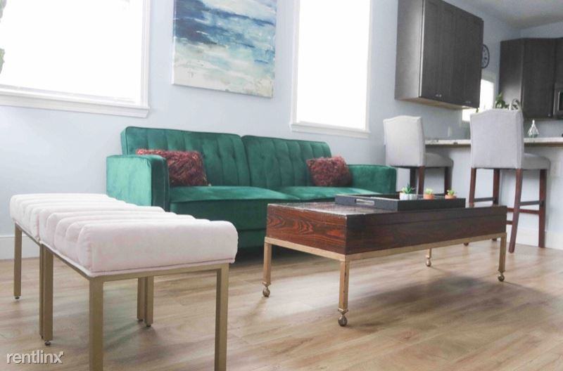 2111 Rousseau St - Photo 2 of 10