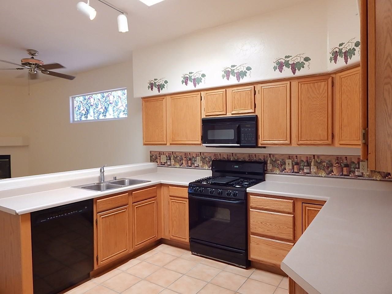 784 W Clear Creek Way - Photo 2 of 14