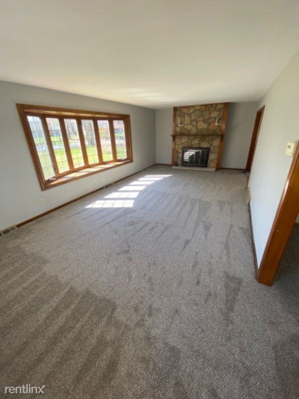 5045 Medhurst Ave - Photo 3 of 18
