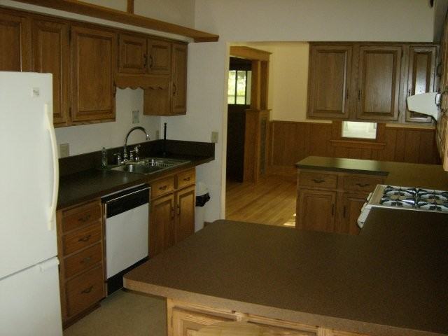 2900 Stagecoach Trail S - Photo 3 of 10