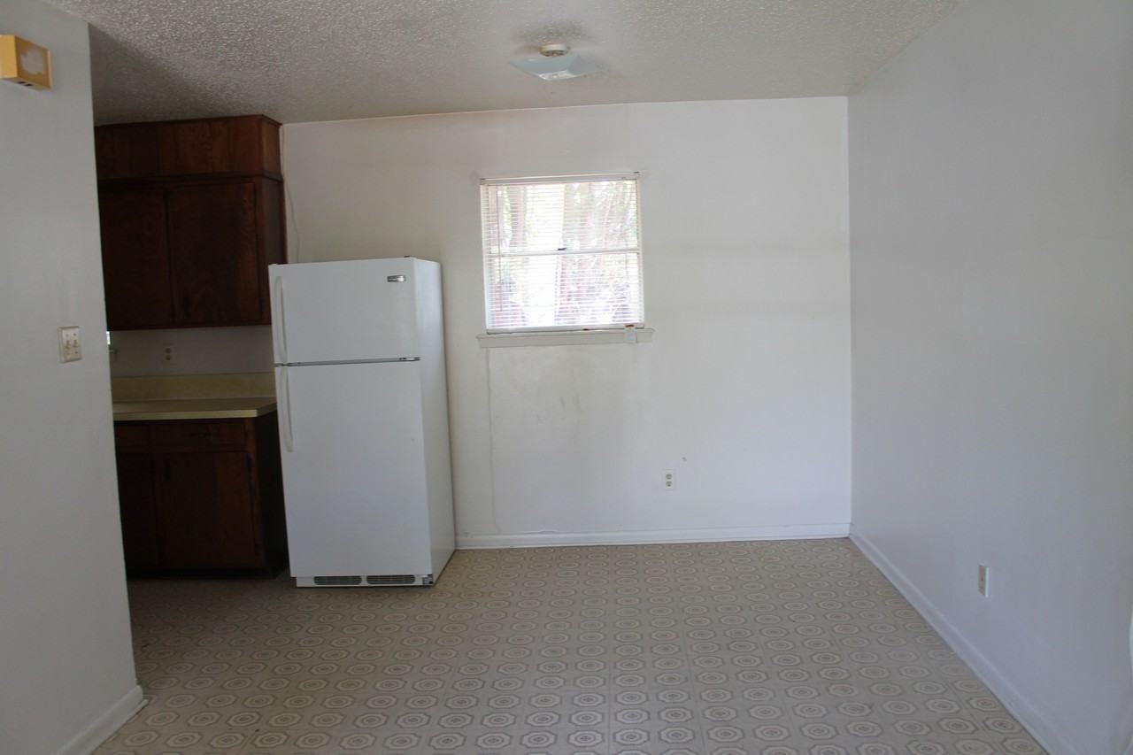 207 West Ave A - Photo 2 of 6