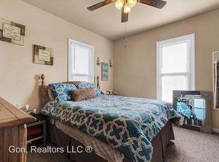 819 Highland - Photo 3 of 9