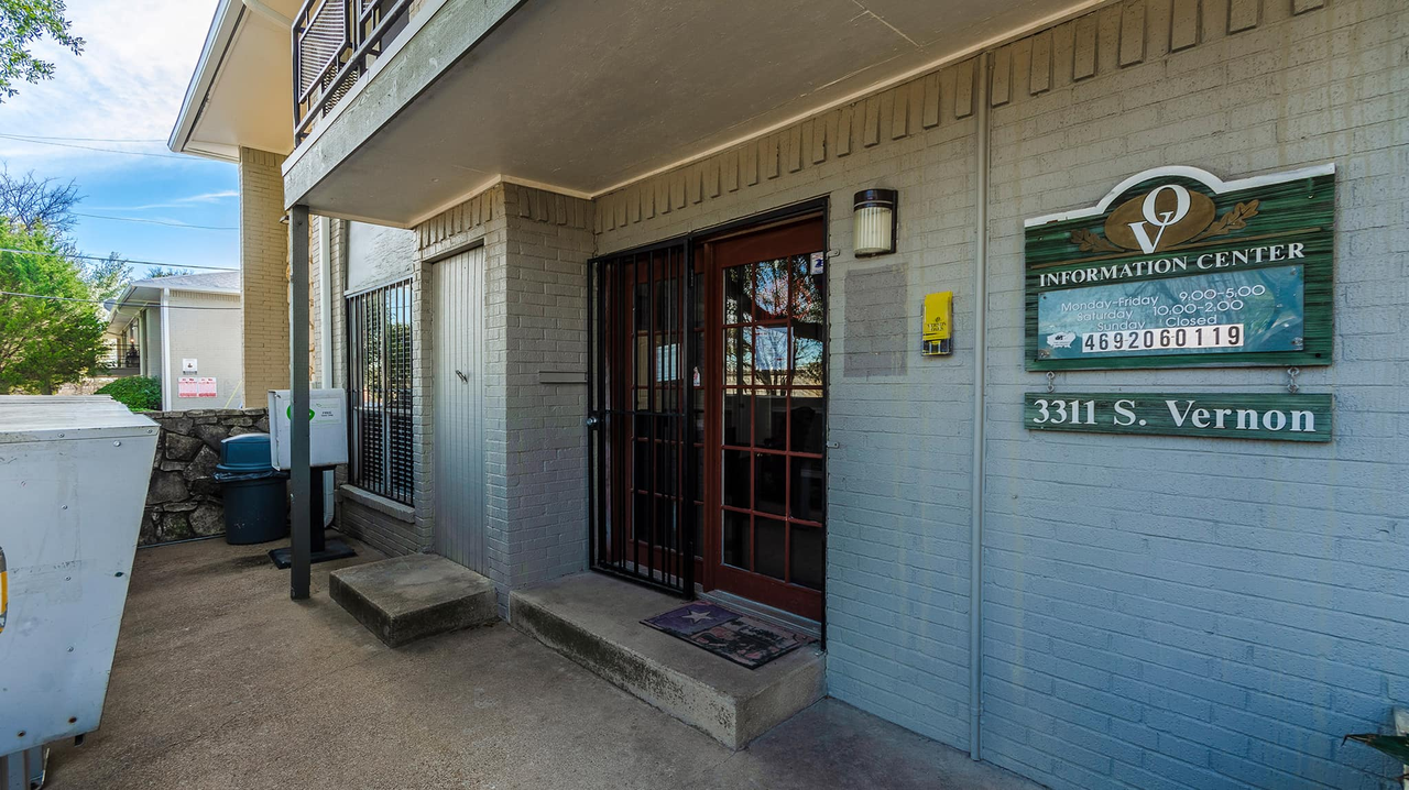 Vernon Oaks - Photo 5 of 13