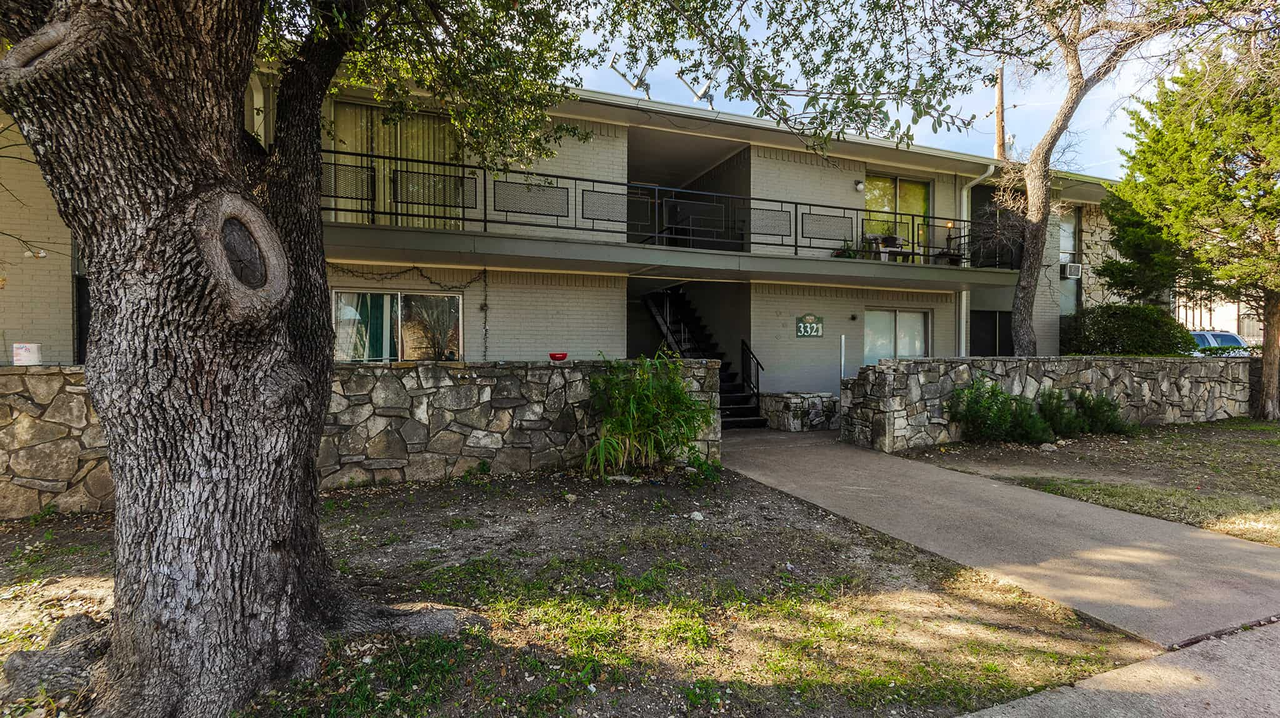 Vernon Oaks - Photo 7 of 13