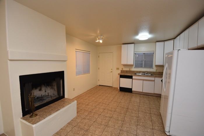 2721 North Dodge Boulevard - Photo 3 of 14