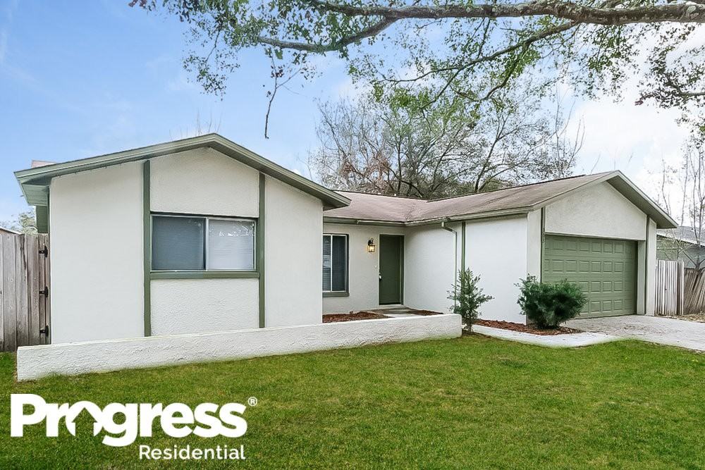 303 Silver Hill Dr - Photo 2 of 14