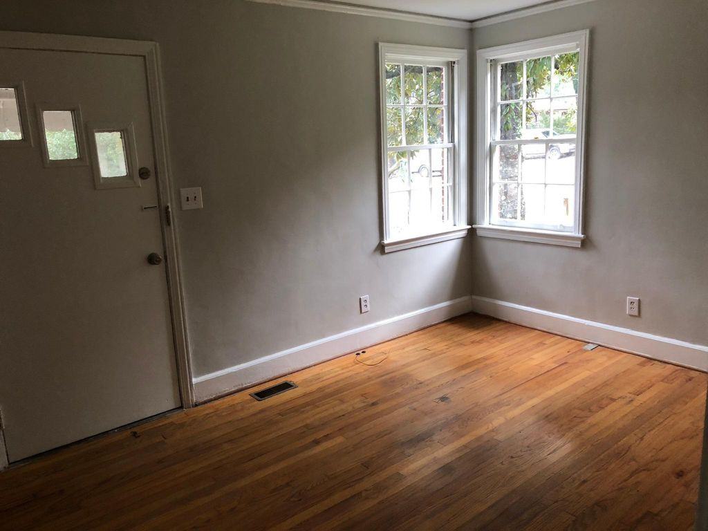 3425 Prentice Avenue - Photo 3 of 10