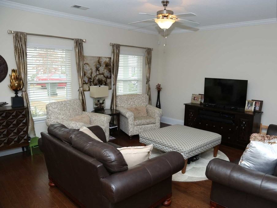 26 Old Shandon Circle - Photo 3 of 22