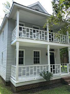 322 Queen St - Photo 3 of 22