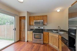 562 Heritage - Photo 3 of 8