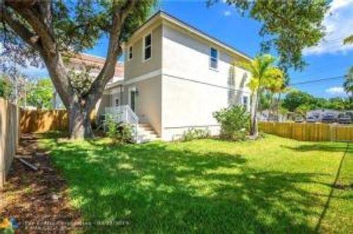 2915 W Woolbright Rd #2915 - Photo 2 of 6