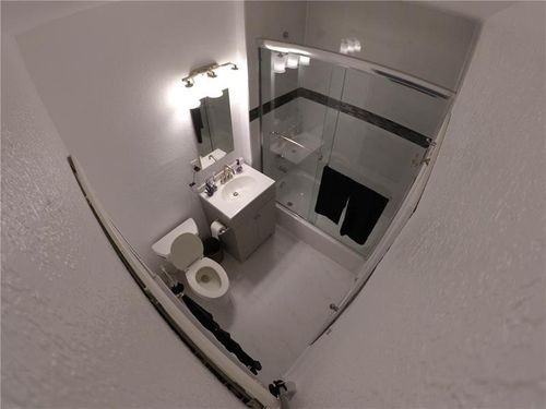 222 Se 16th Ave - Photo 2 of 7