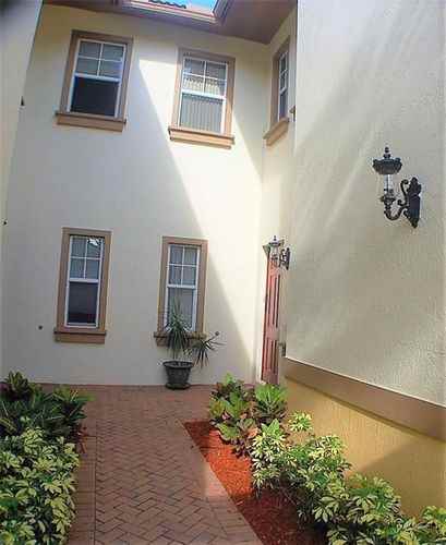 5983 Nw 117th Dr - Photo 2 of 8