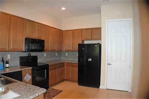 5983 Nw 117th Dr - Photo 3 of 8