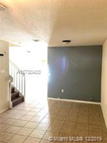 183 Hidden Court Drive - Photo 3 of 5