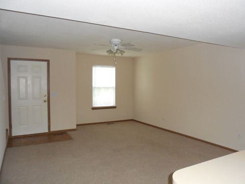 312 Baker Street - Photo 2 of 8