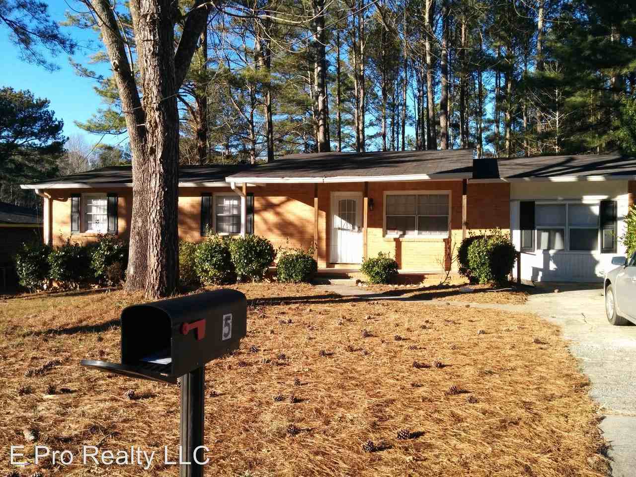 4595 Saint Andrews Dr Sw - Photo 2 of 15