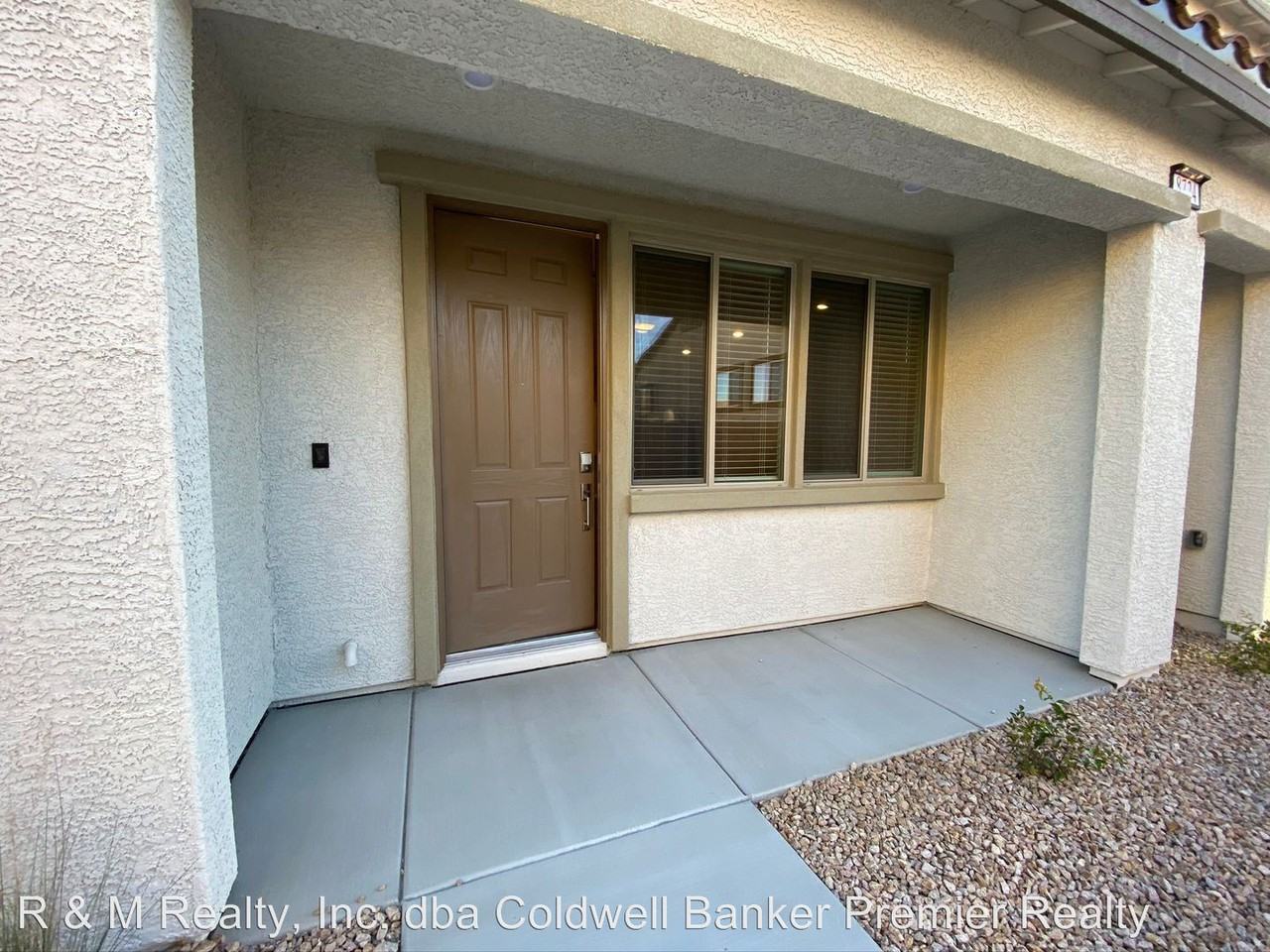 8724 Giant Causeway Avenue - Photo 3 of 32