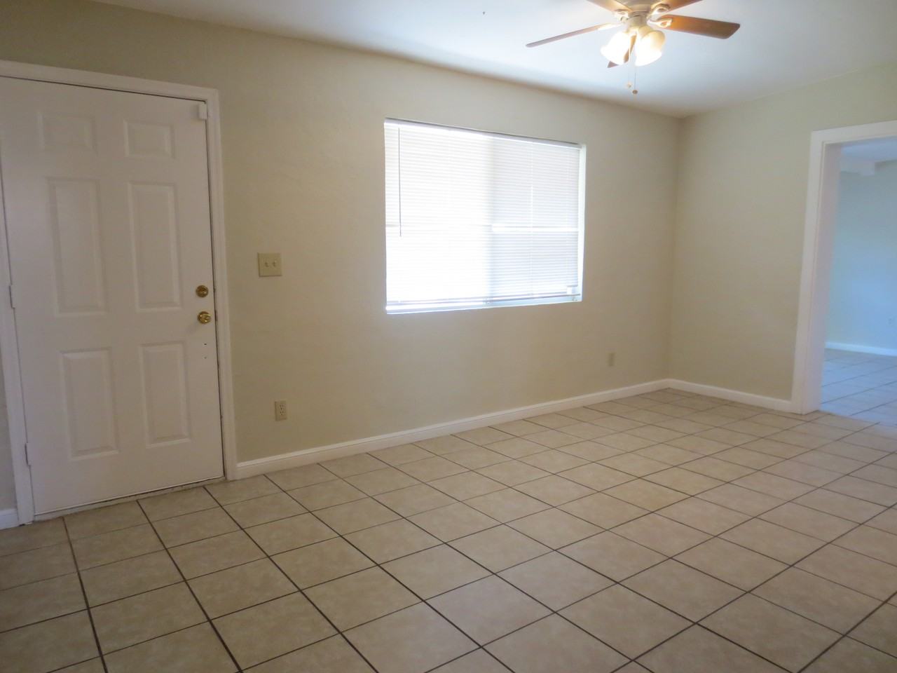 4117 N 30th Dr - Photo 3 of 22